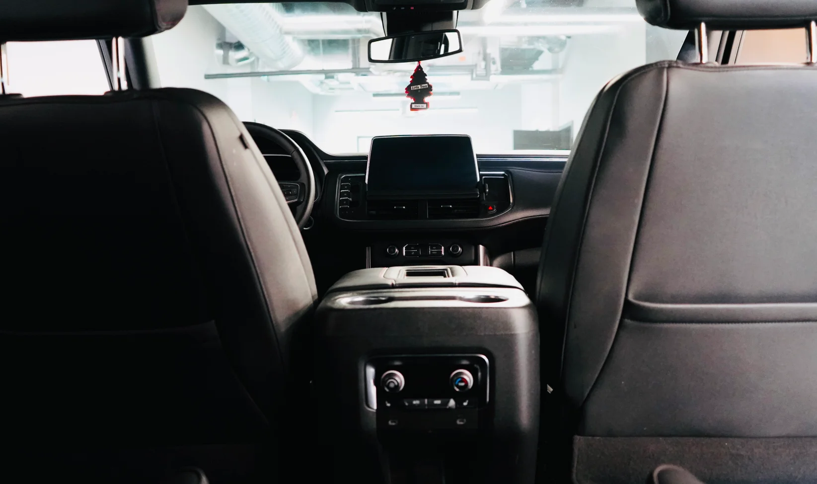 2023 Chevrolet Tahoe Black gallery 15