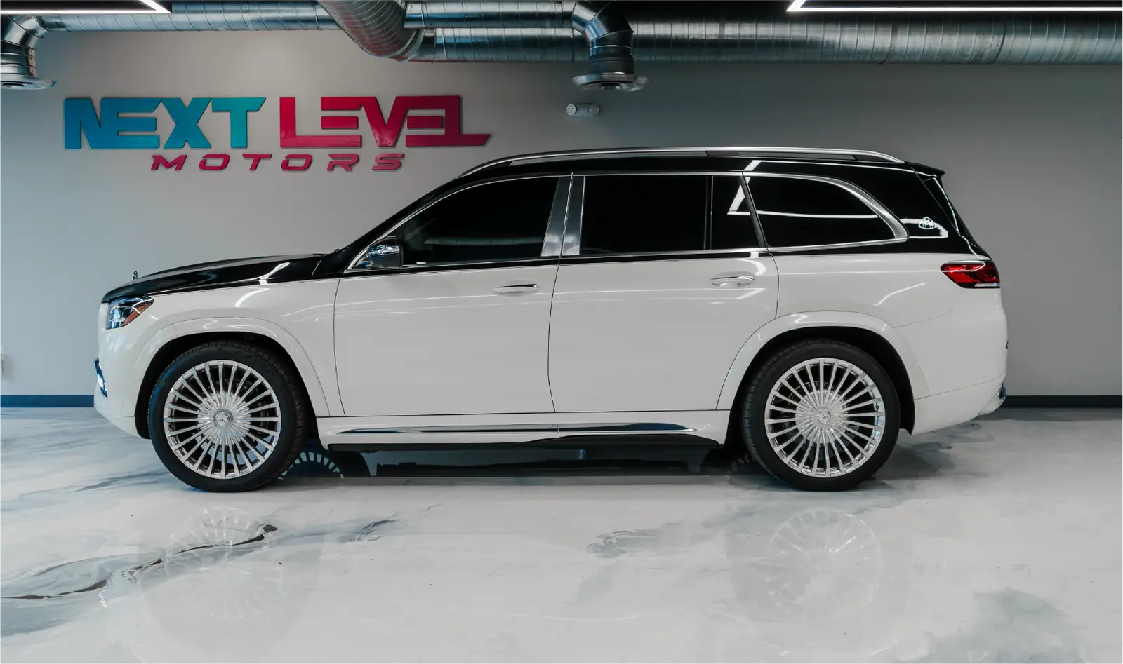 2021 Mercedes-Benz GLS600 Maybach White And Black gallery 4