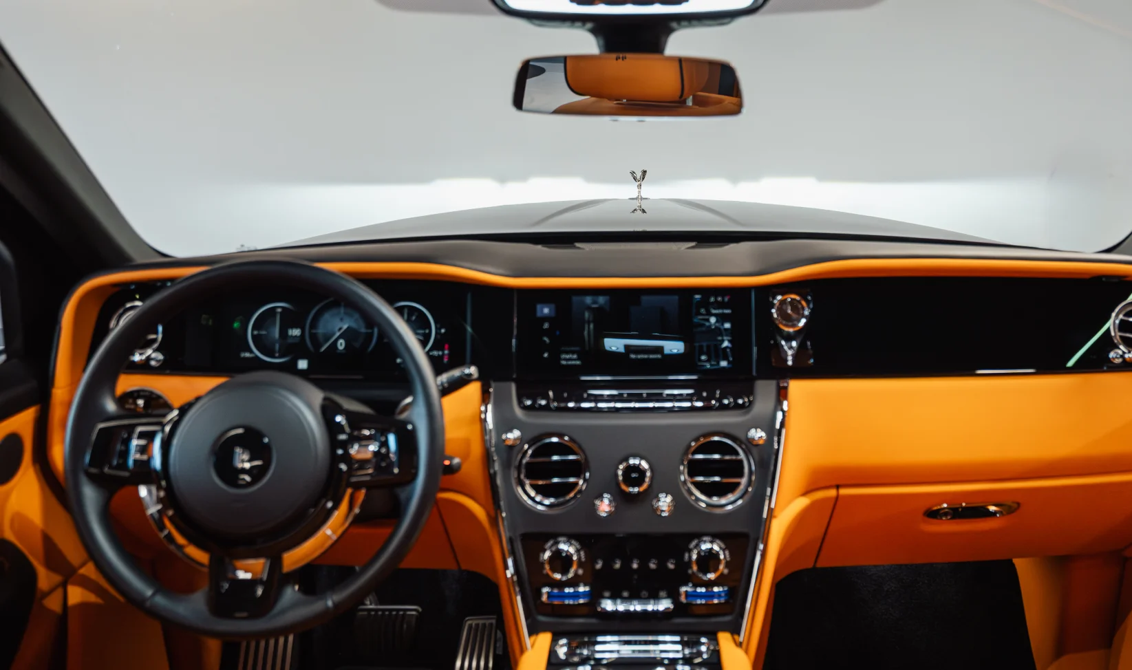 2025 Rolls-Royce Cullinan gallery 17
