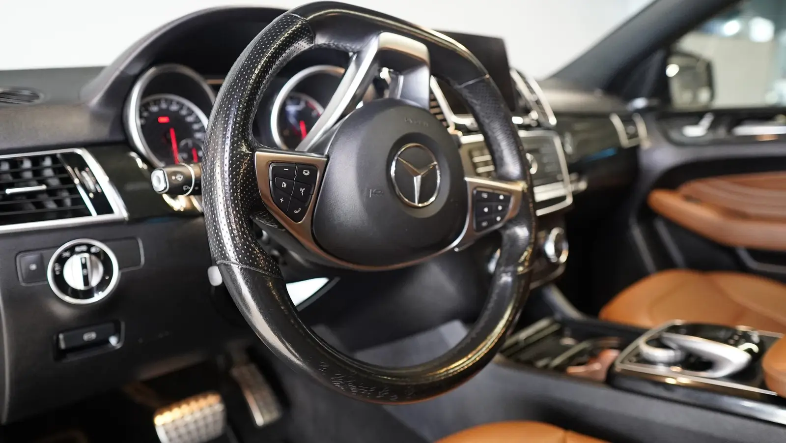 2019 Mercedes-Benz GLE 43 AMG gallery 10