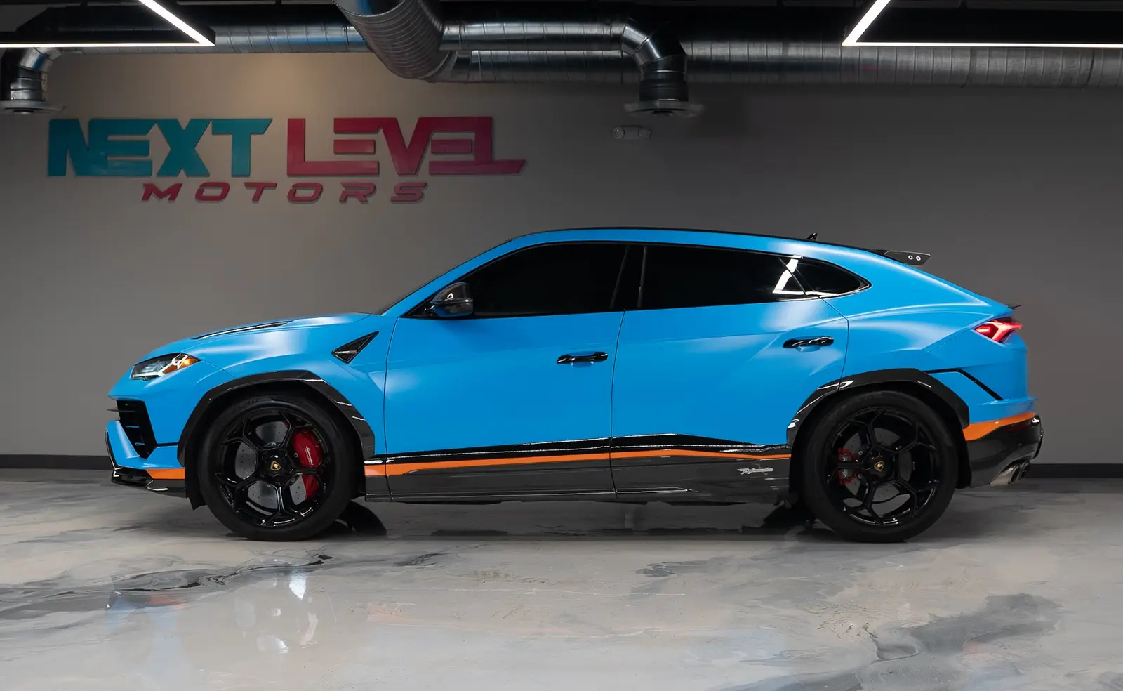 2023 Lamborghini Urus Performante gallery 6