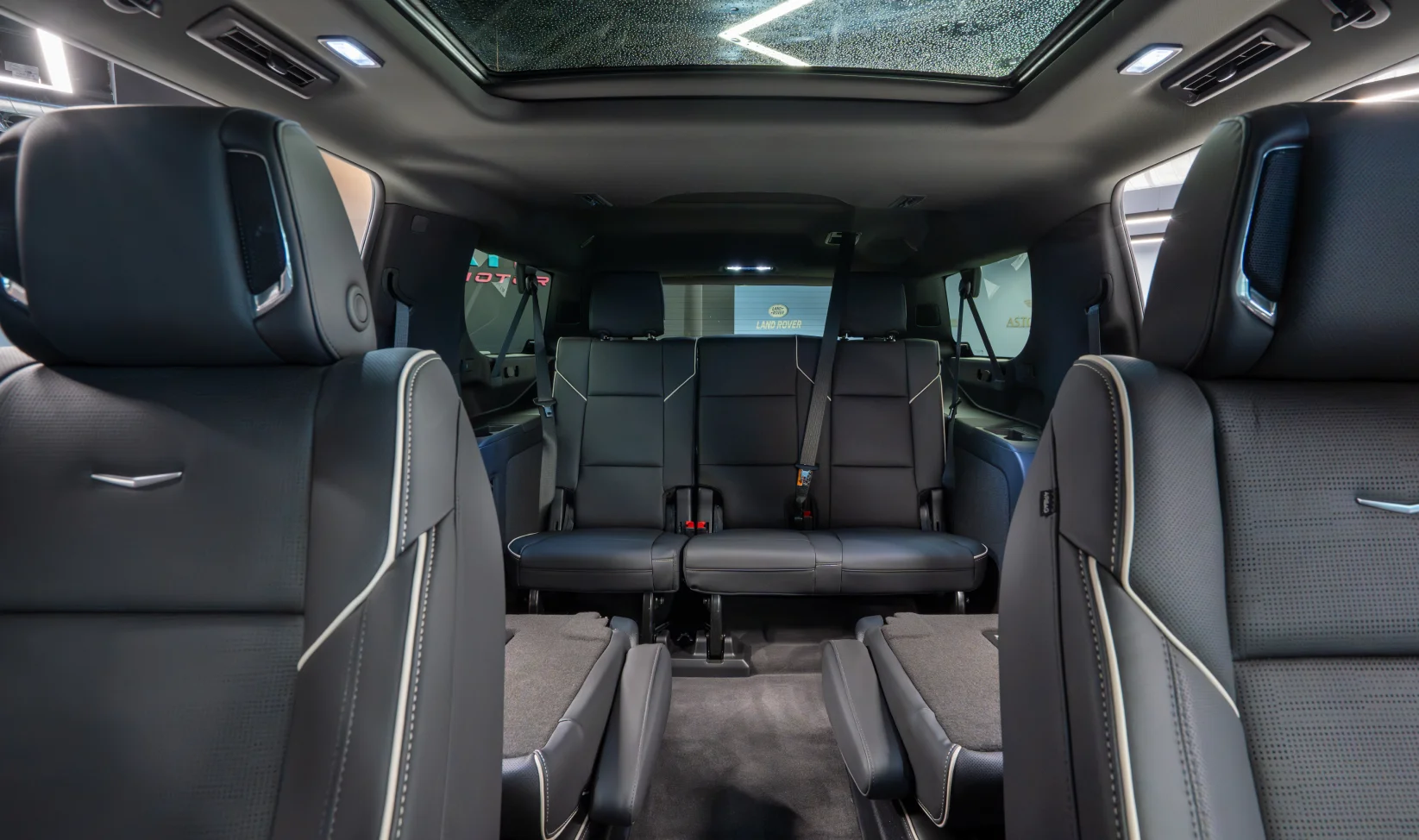 2026 Cadillac Escalade ESV Sport Platinum gallery 24