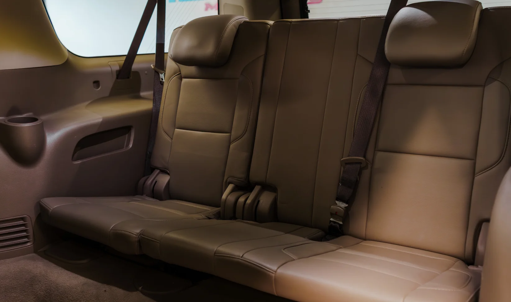 2019 Chevrolet Suburban Lt gallery 14