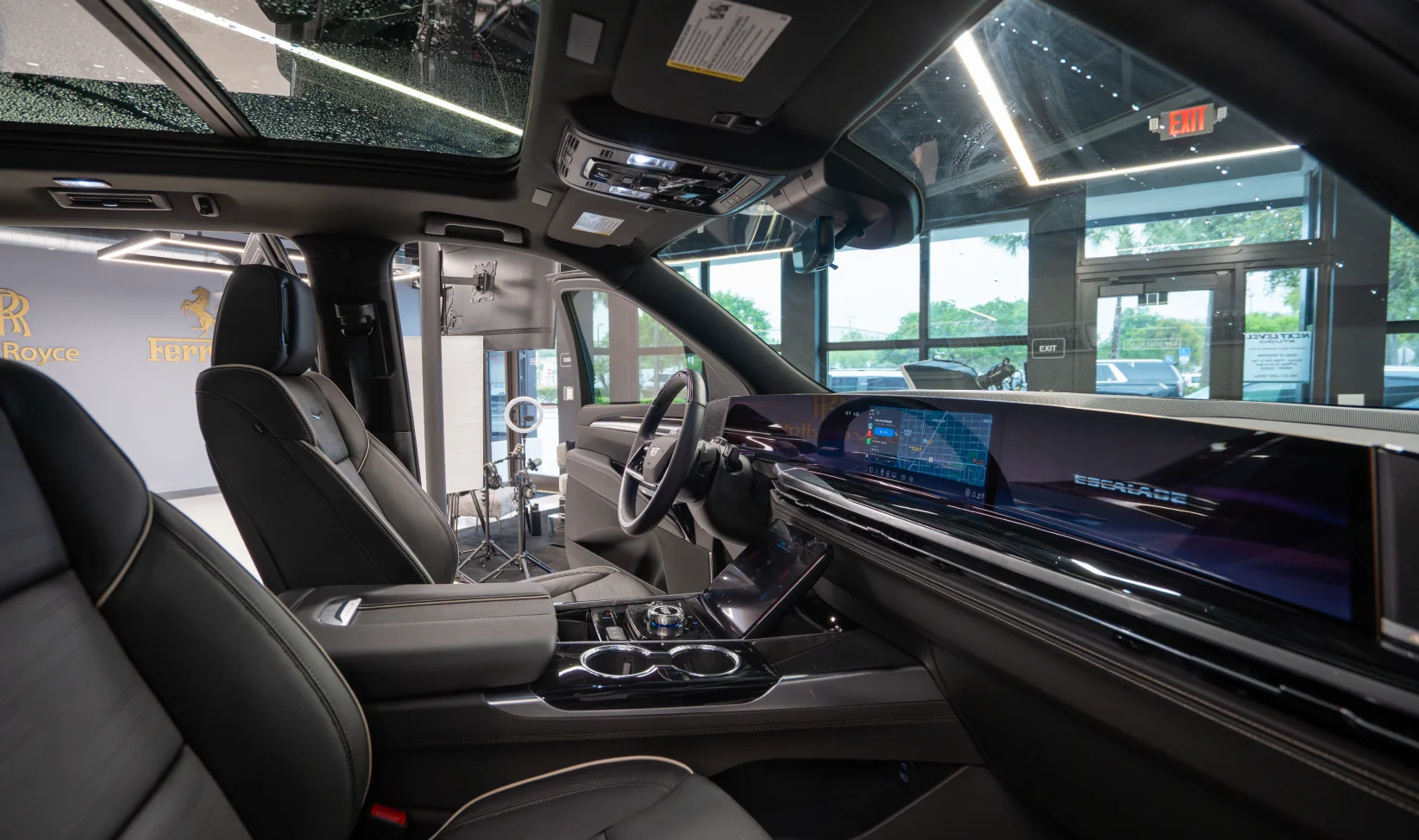 2026 Cadillac Escalade ESV Sport Platinum gallery 17