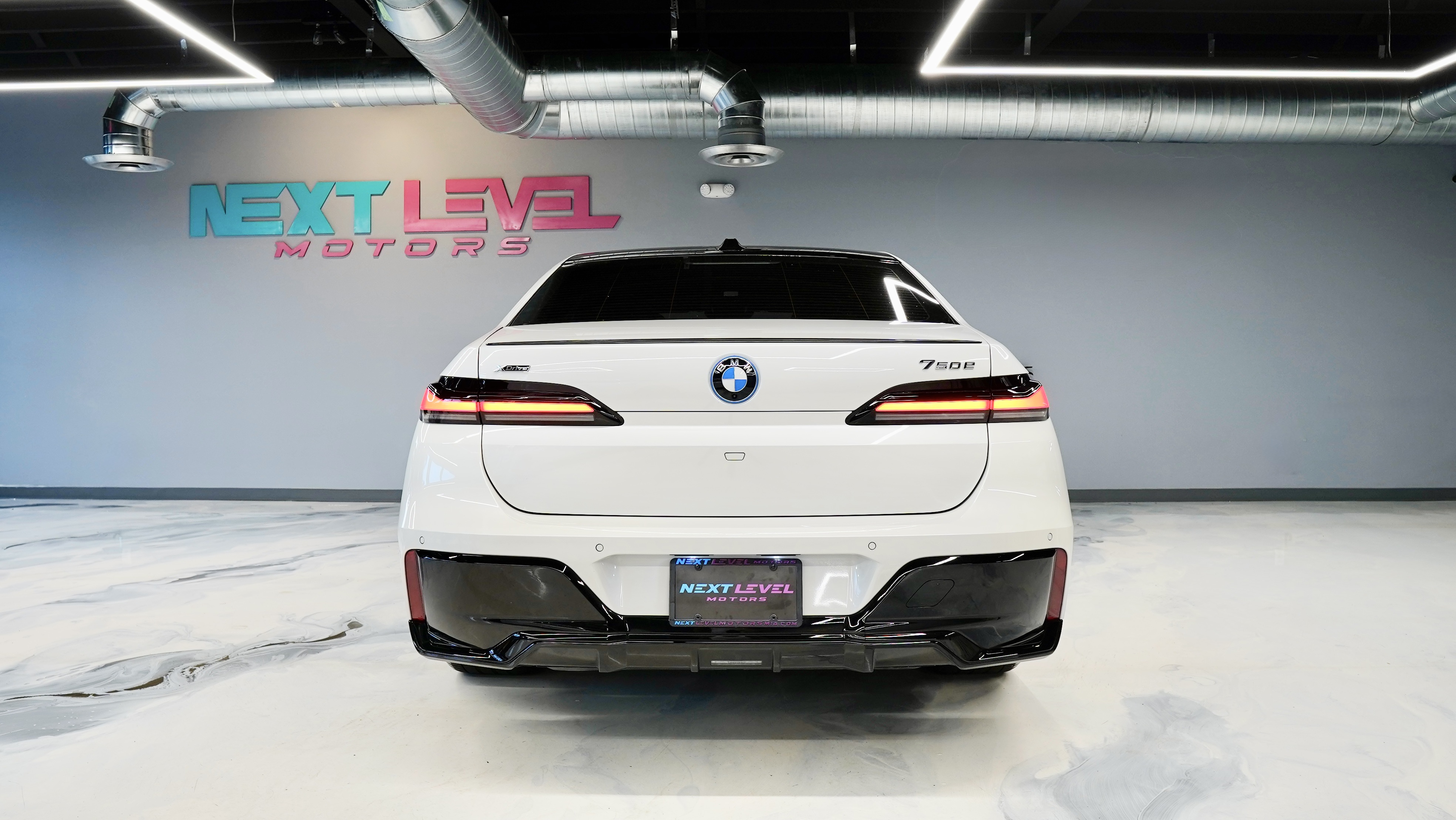 2026 BMW 750E xDrive gallery 6