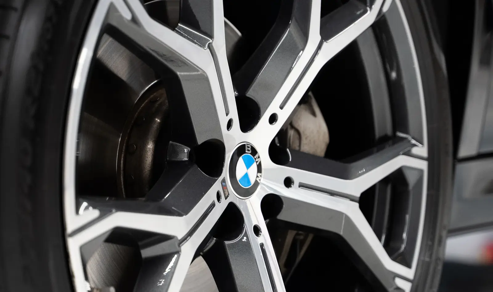 2024 BMW X6 xDrive40I gallery 8