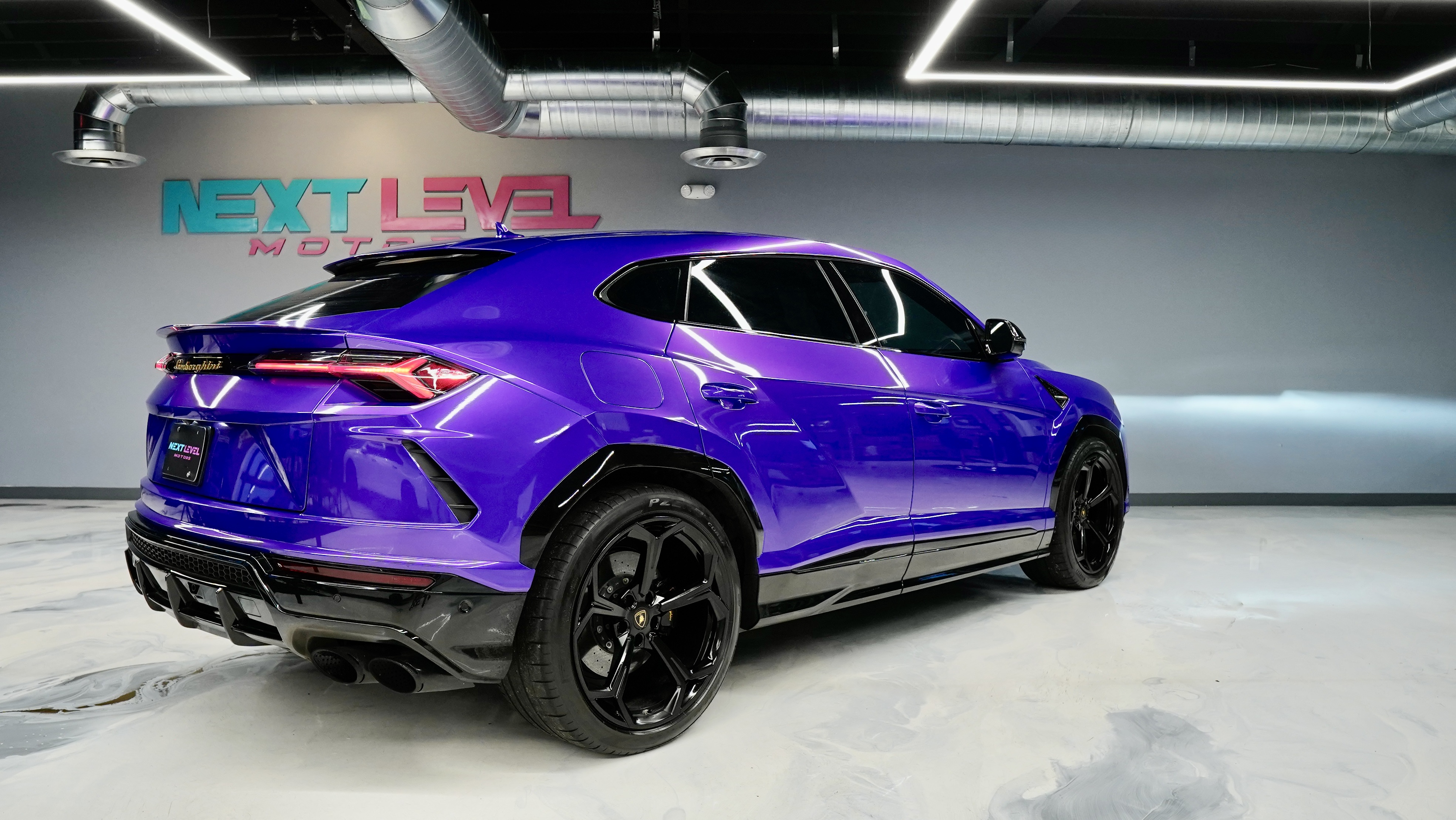 2020 Lamborghini Urus gallery 5