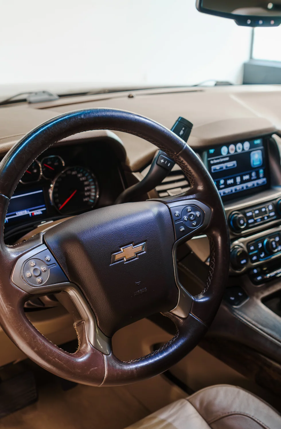 2019 Chevrolet Suburban Lt gallery 9