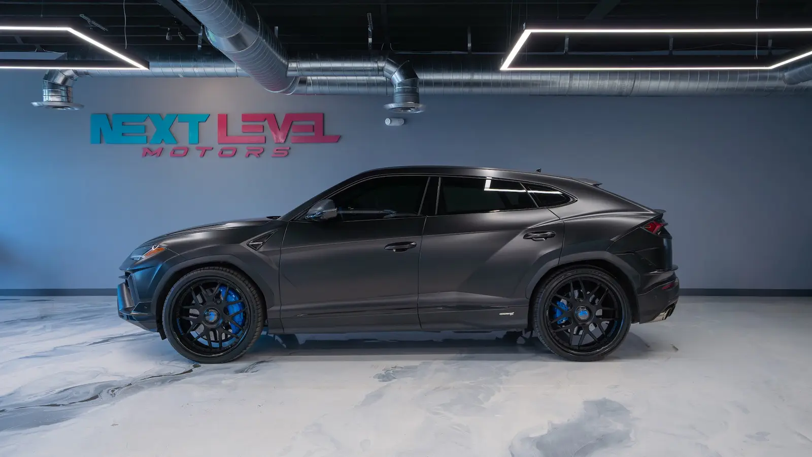 2023 Lamborghini Urus S gallery 3