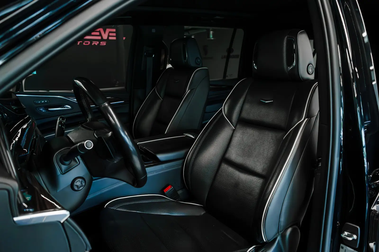 2022 Cadillac Escalade ESV gallery 15