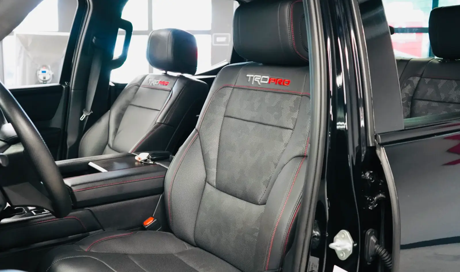 2024 Toyota Tundra Hybrid Crewmax gallery 20