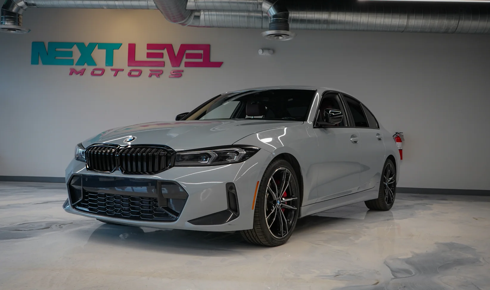 2024 BMW 330I M Sport gallery 3