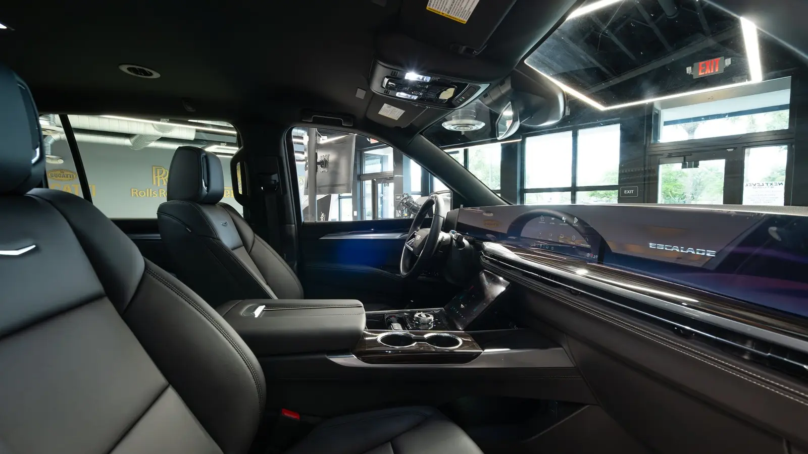 2026 Cadillac Escalade ESV Sport Platinum gallery 30