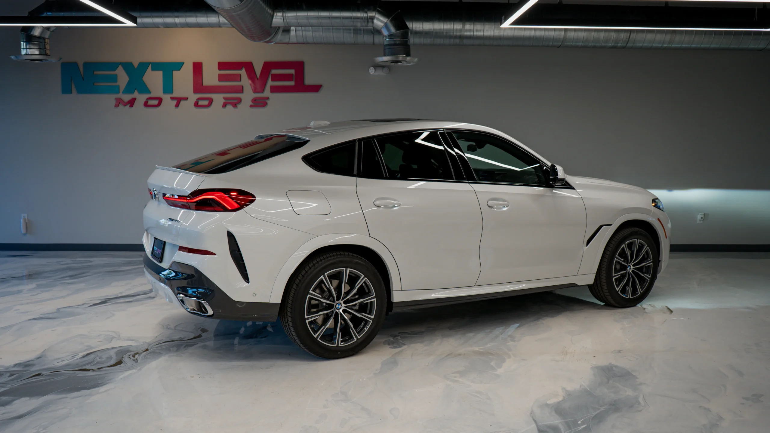 2025 BMW X6 gallery 4