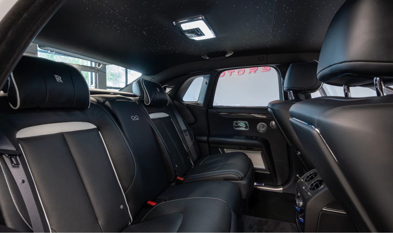 2024 Rolls-Royce Ghost Black Badge gallery 28