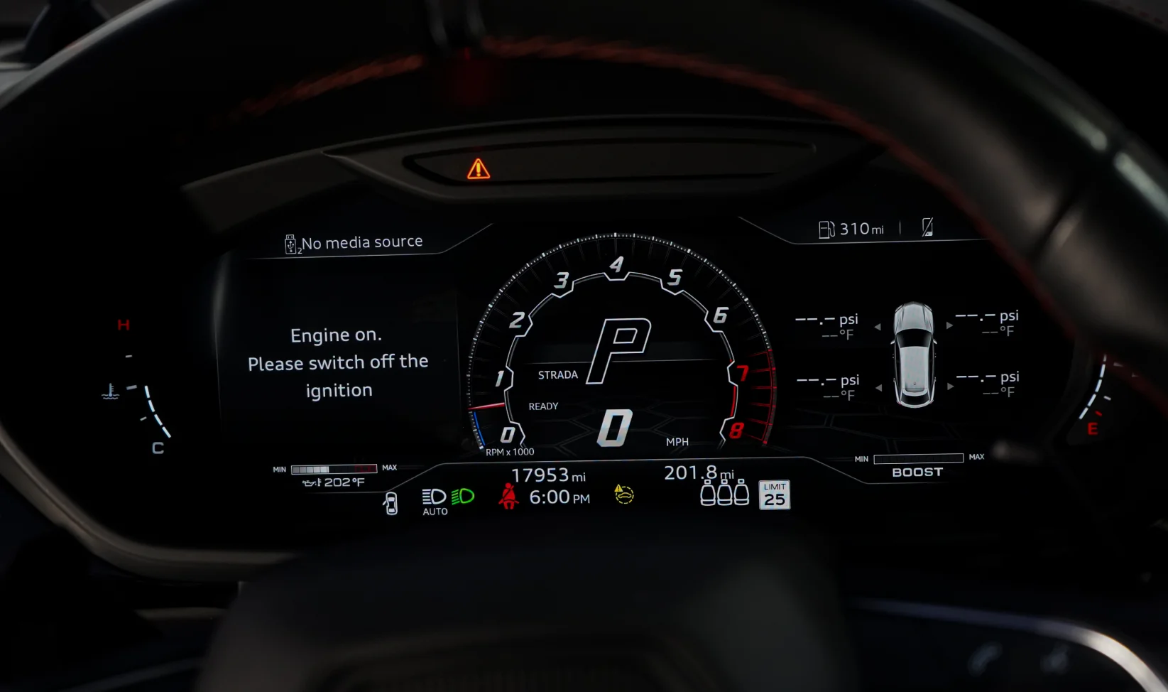 2022 Lamborghini Urus gallery 12