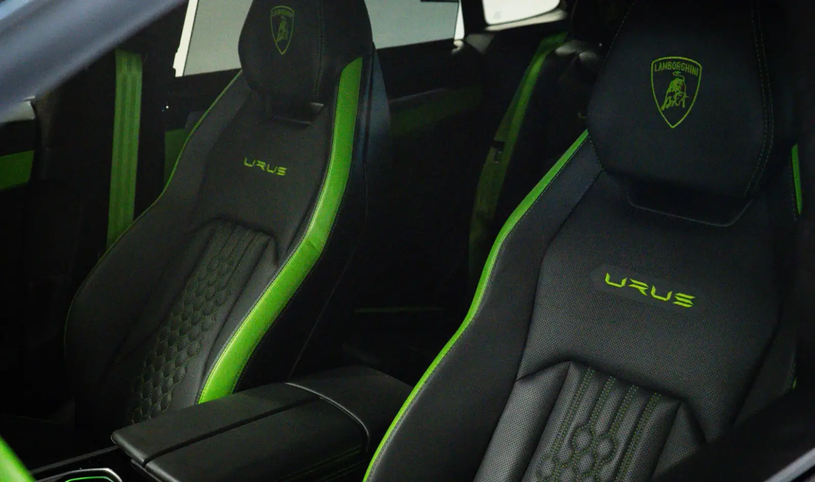 2023 Lamborghini Urus S gallery 15