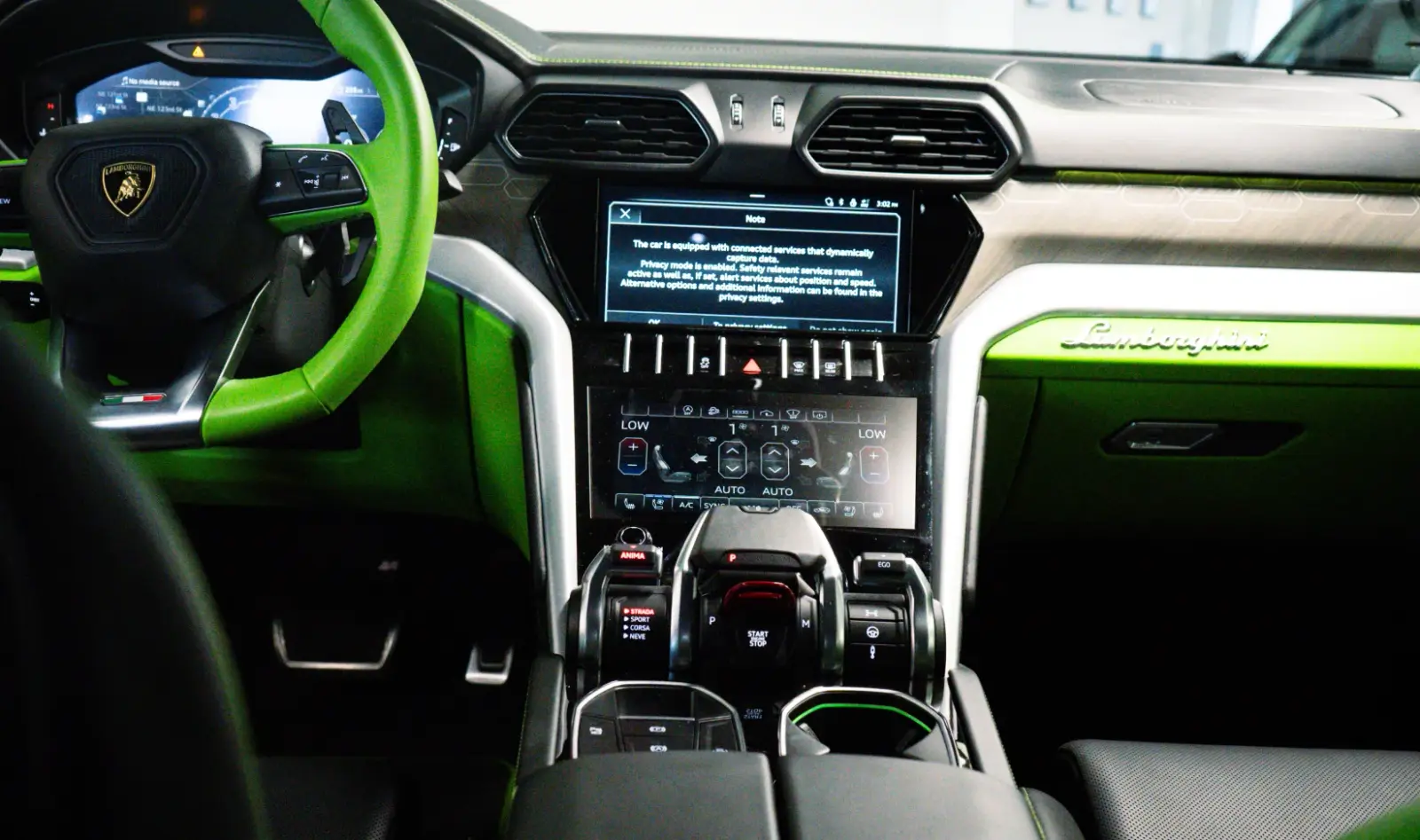 2023 Lamborghini Urus S gallery 12