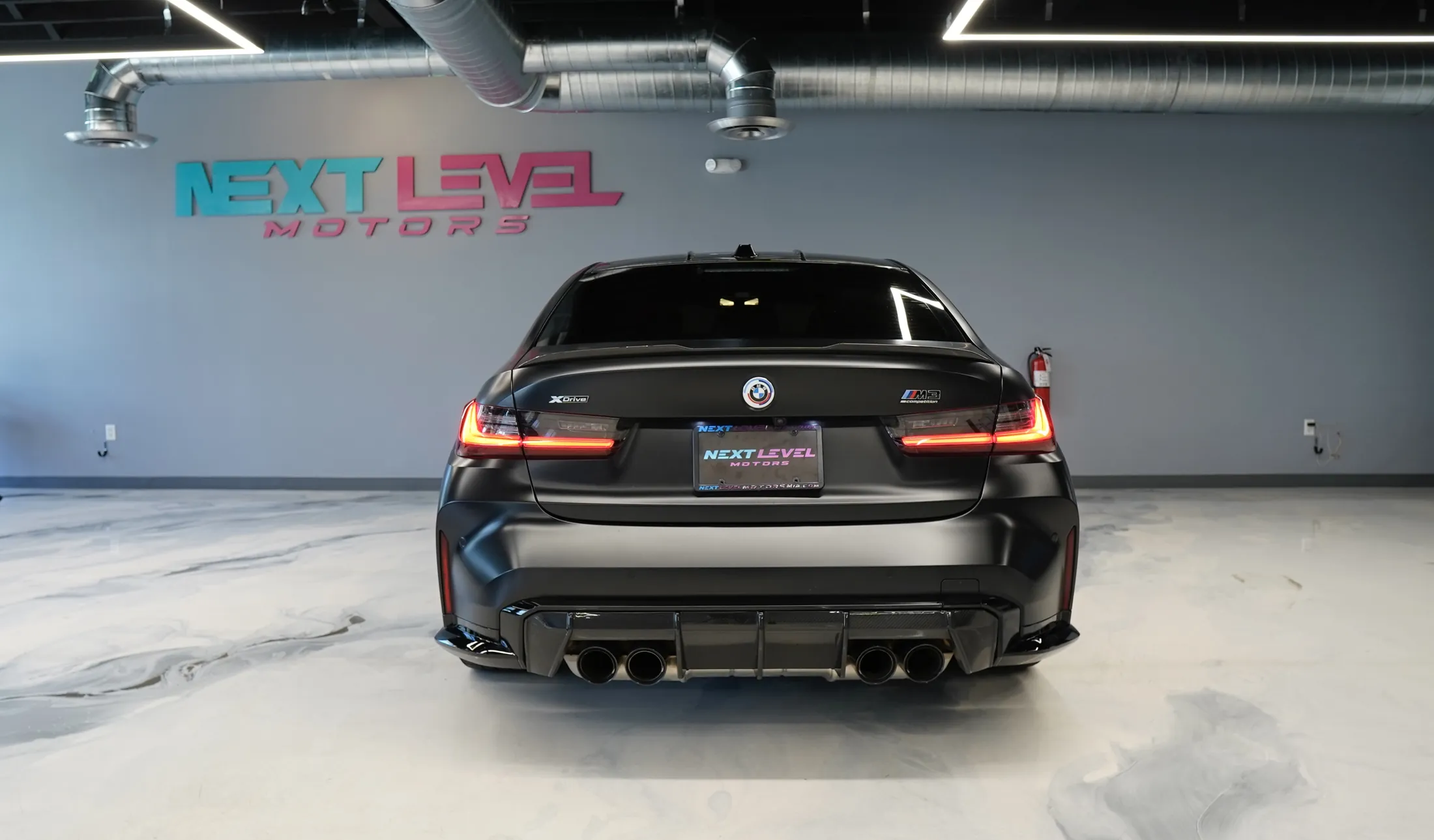 2025 BMW M3 Competition gallery 3