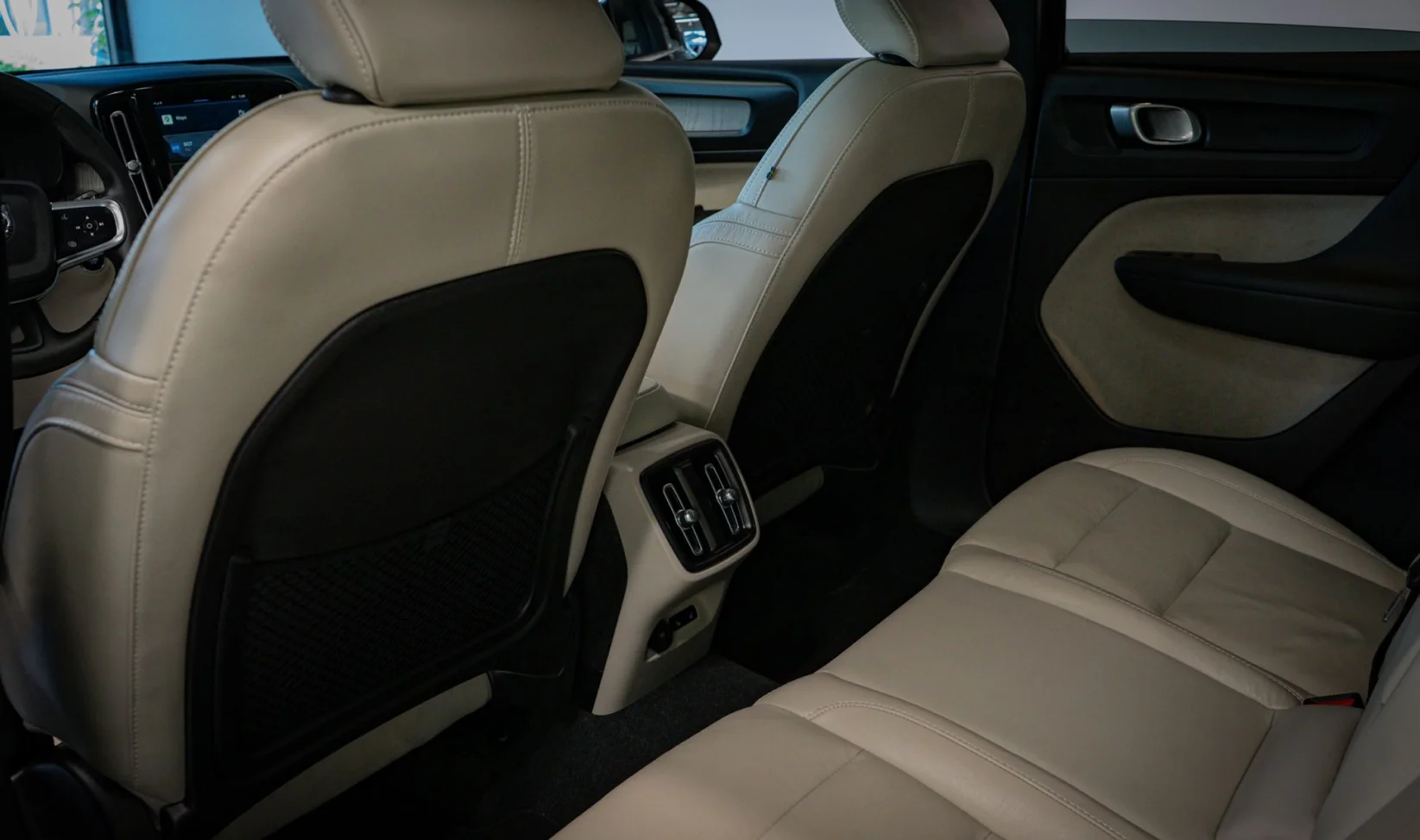 2024 Volvo Xc40 Plus gallery 15