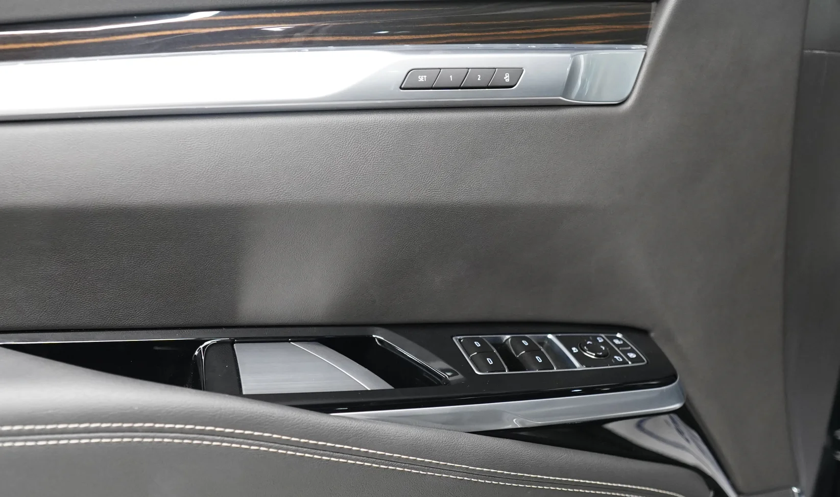 2026 Cadillac Escalade Rwd 4Dr Luxury gallery 12