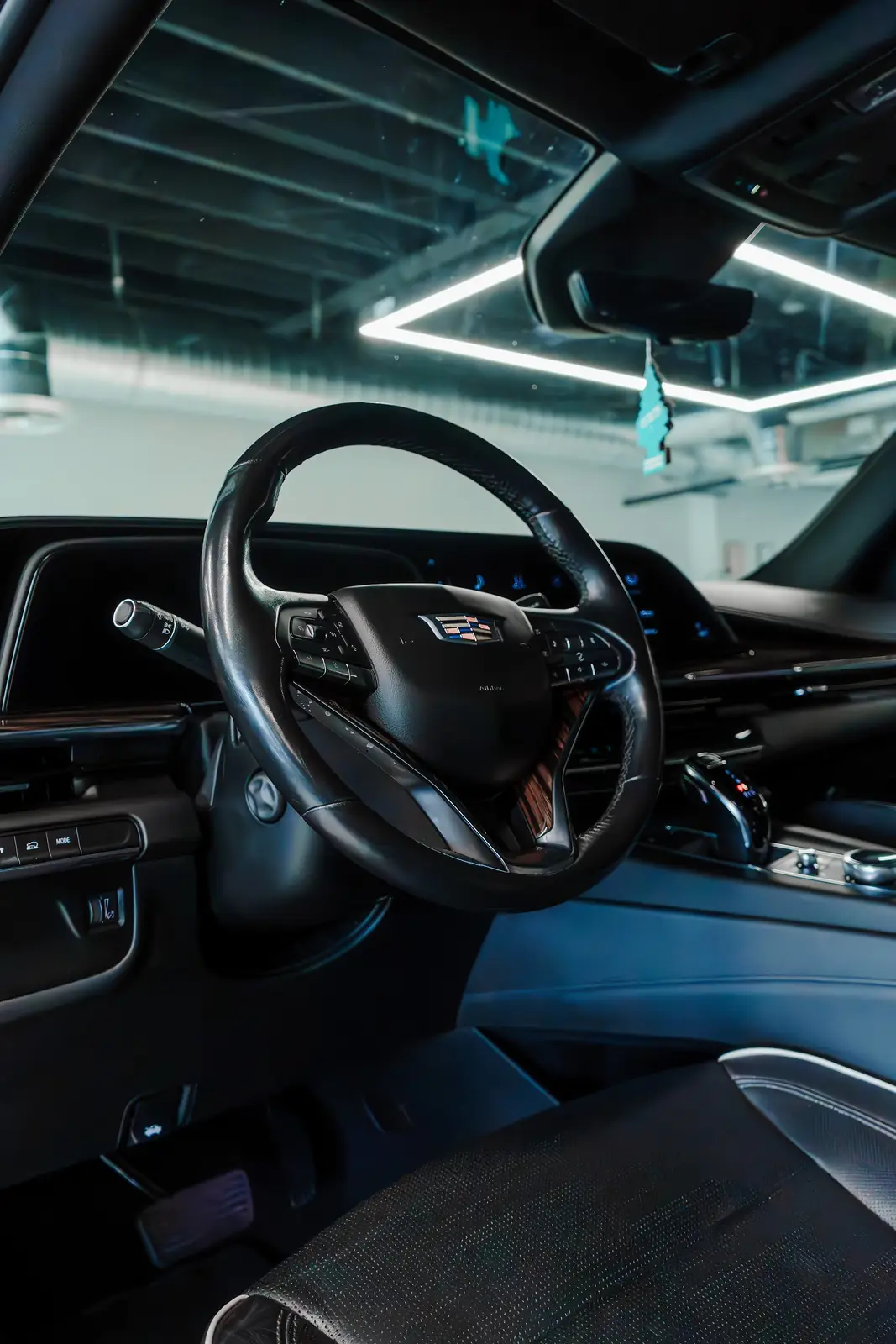 2022 Cadillac Escalade ESV gallery 16
