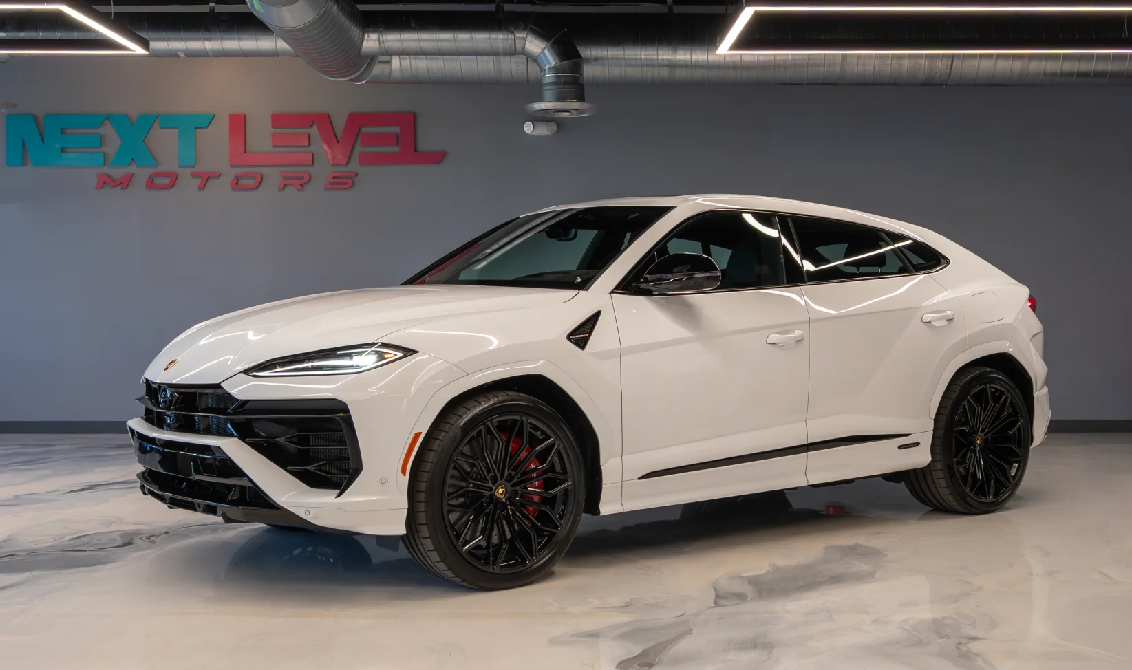 2025 Lamborghini Urus SE White gallery 2