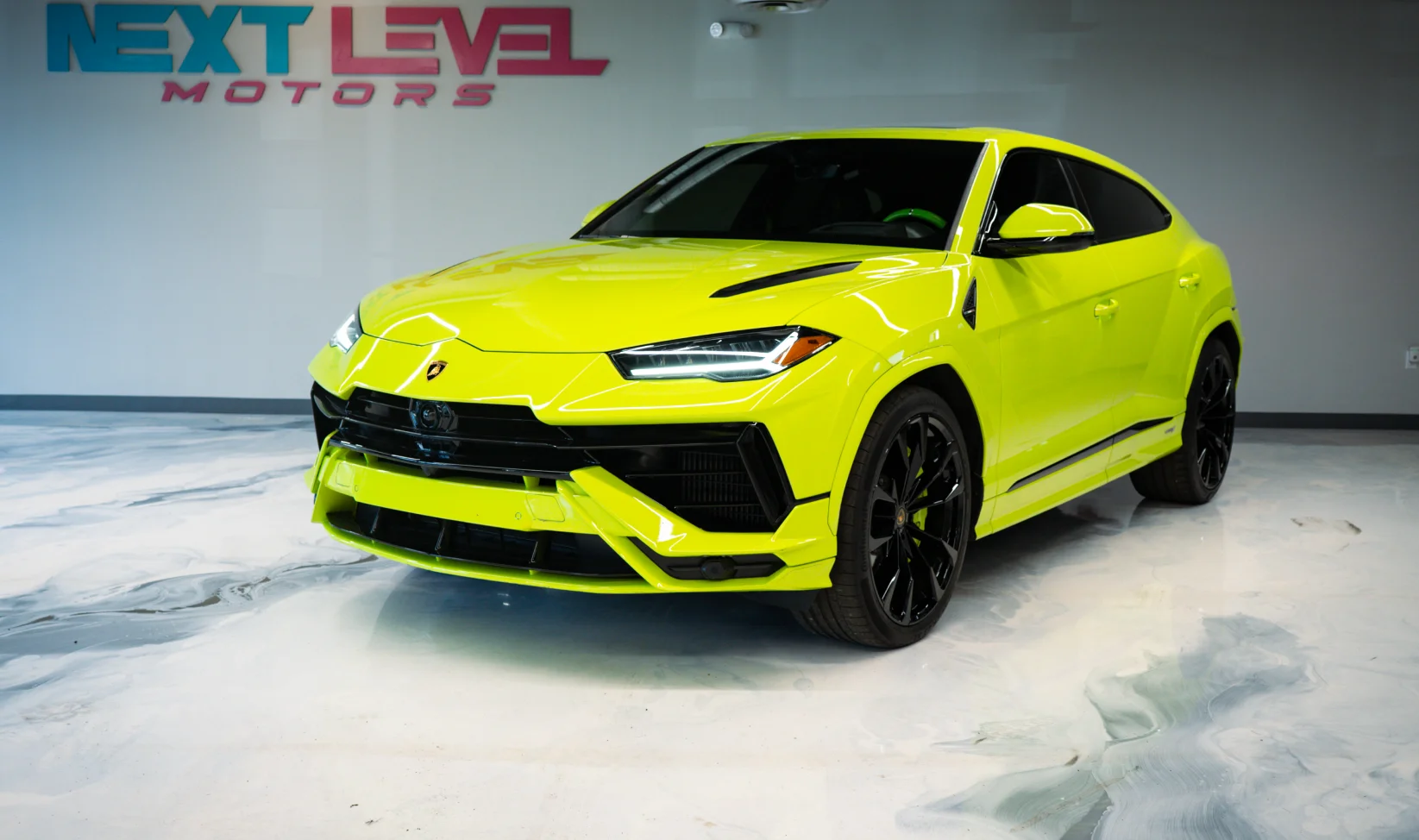 2023 Lamborghini Urus S gallery 2