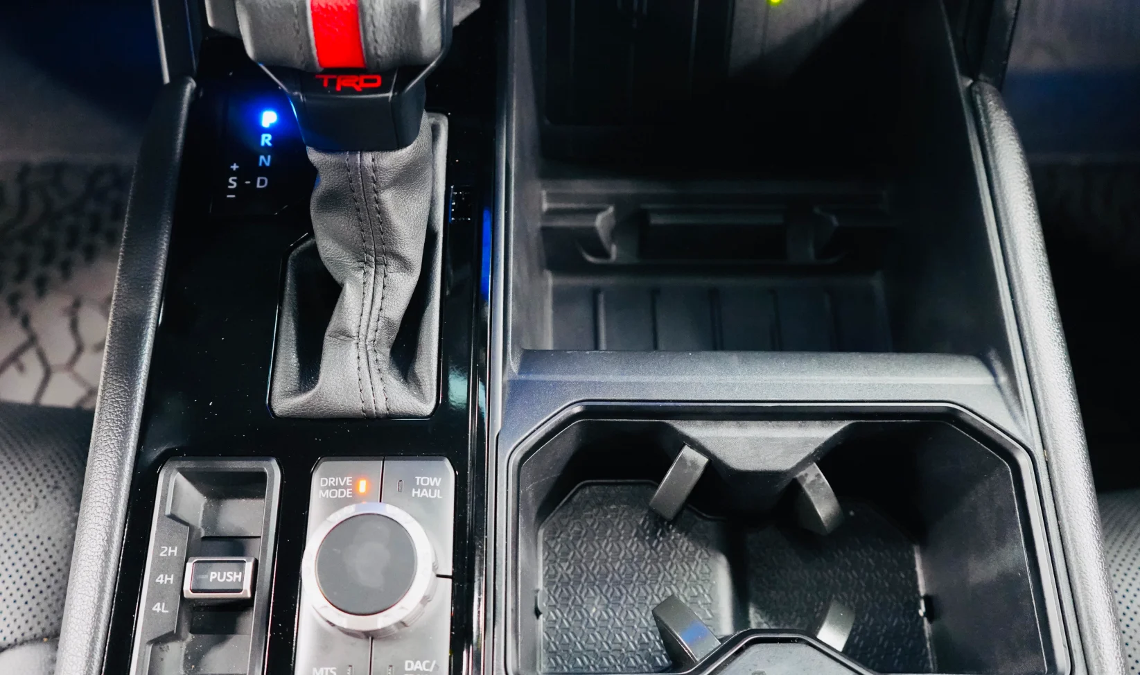 2024 Toyota Tundra Hybrid Crewmax gallery 18