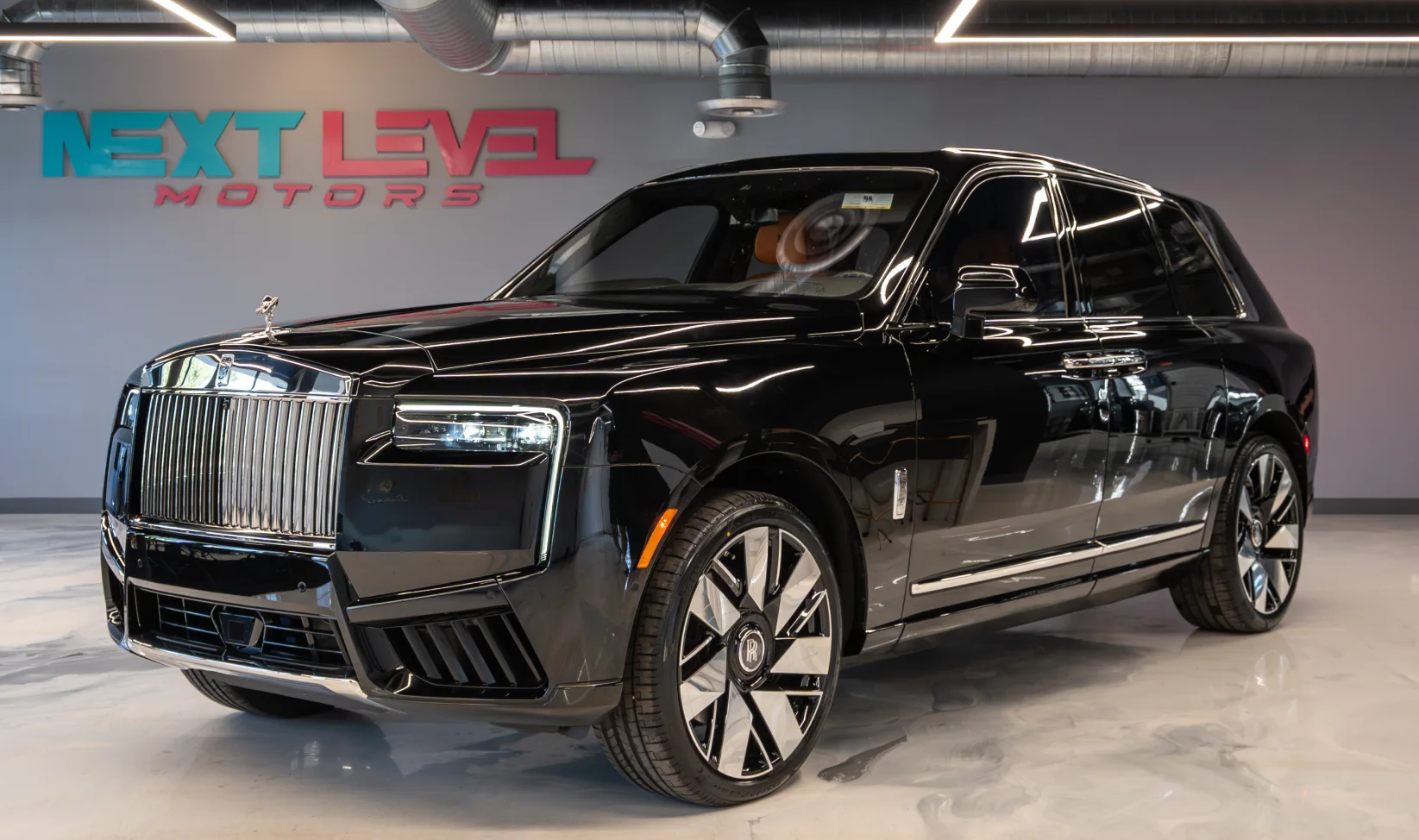 2025 Rolls-Royce Cullinan gallery 2