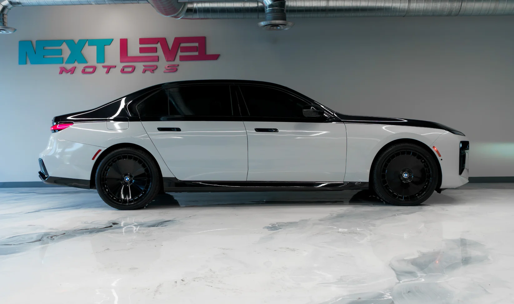 2023 BMW 760I gallery 4