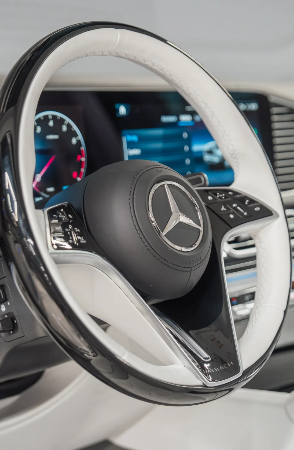 2026 Mercedes-Benz Maybach GLS600 gallery 13