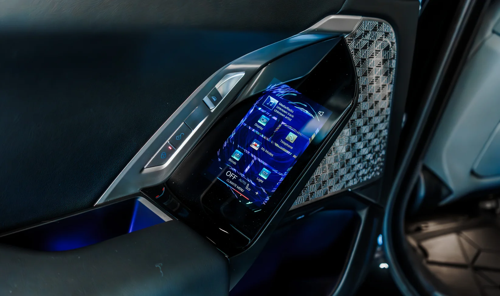 2023 BMW 760I gallery 13