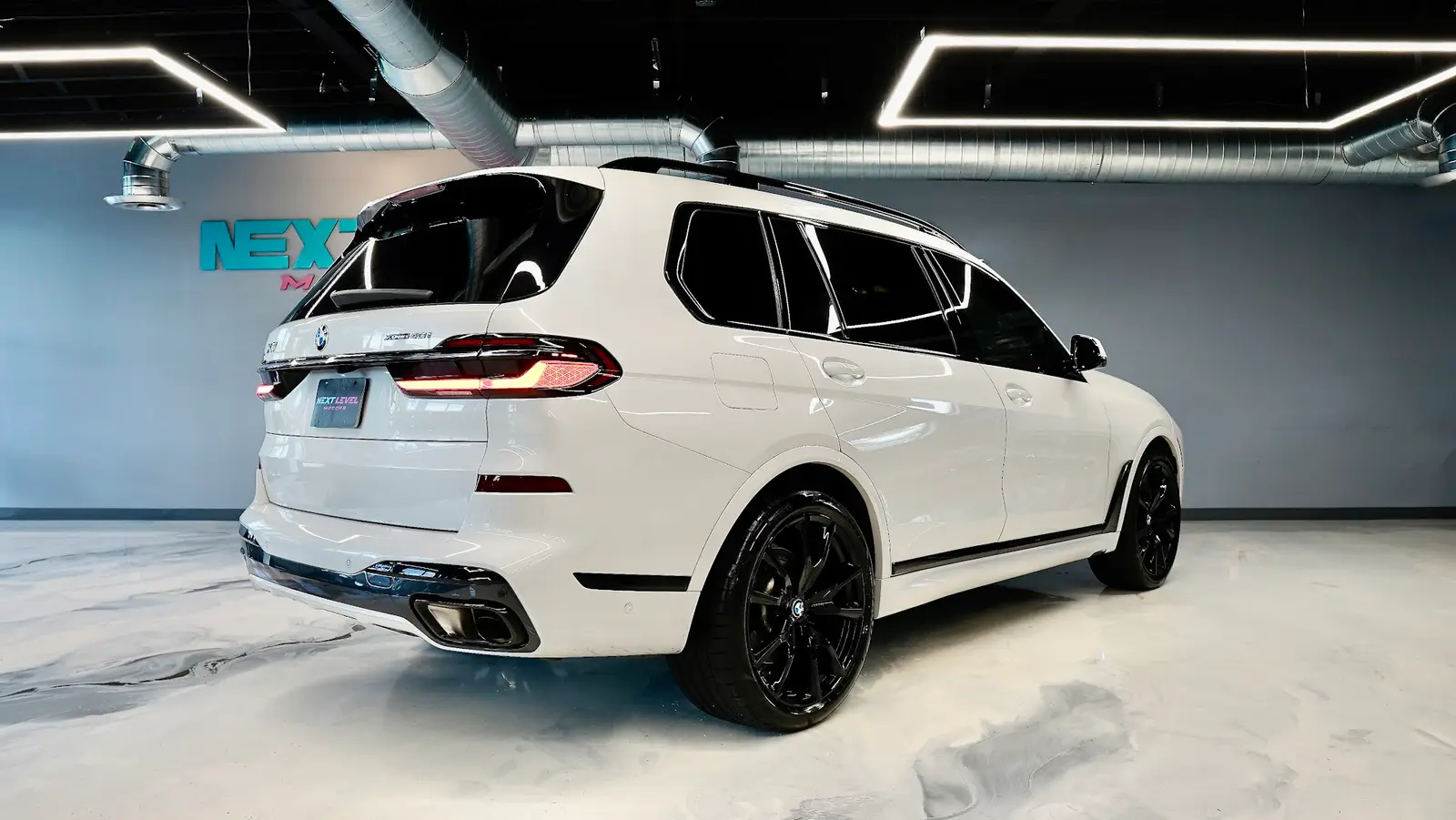 2026 BMW X7 gallery 6