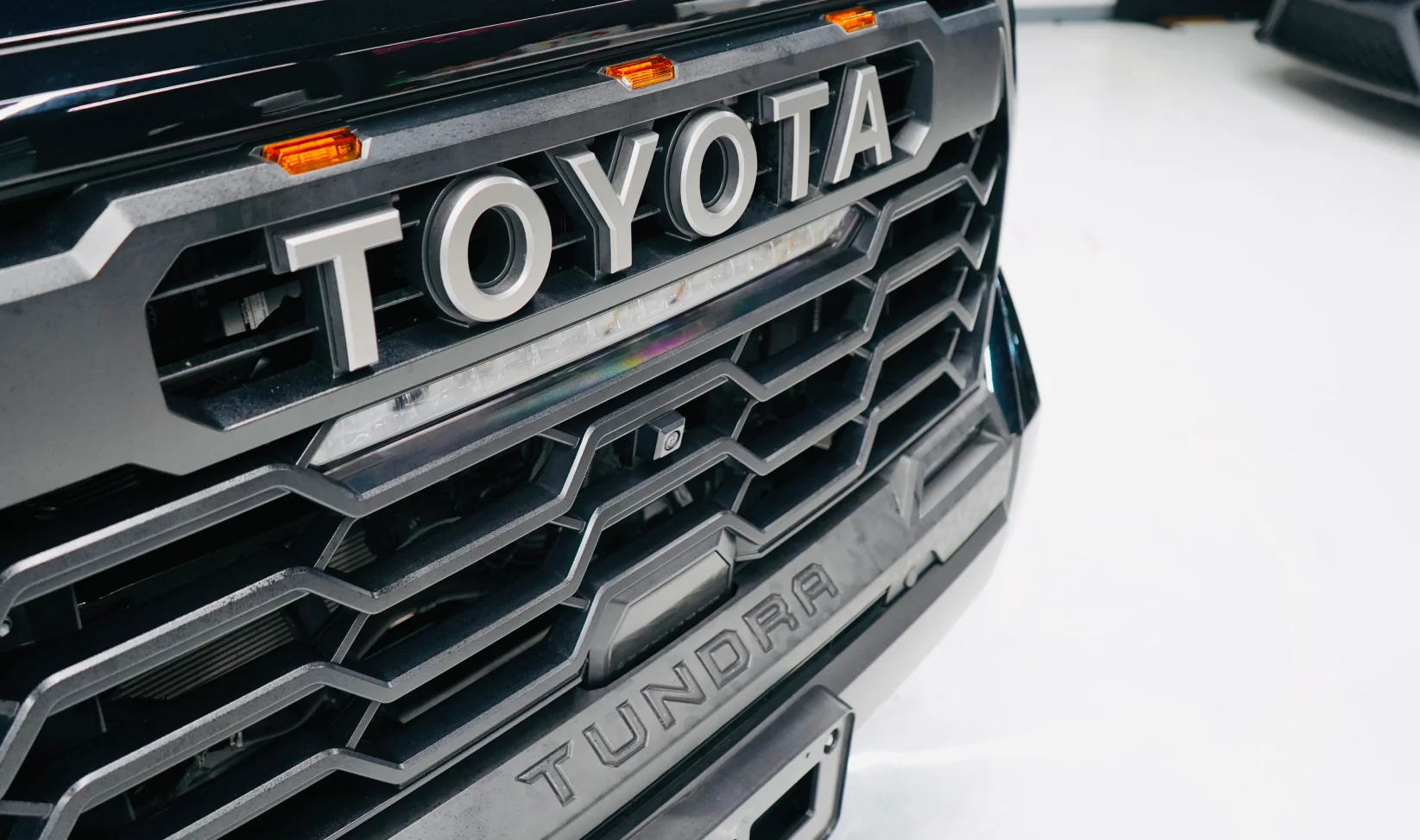 2024 Toyota Tundra Hybrid Crewmax gallery 9