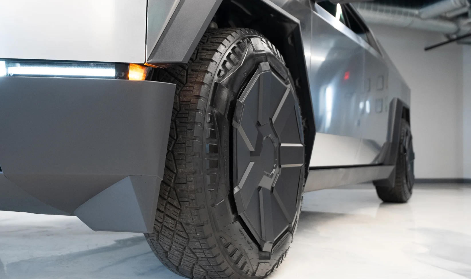 2024 Tesla Cybertruck Cyberbeast gallery 10