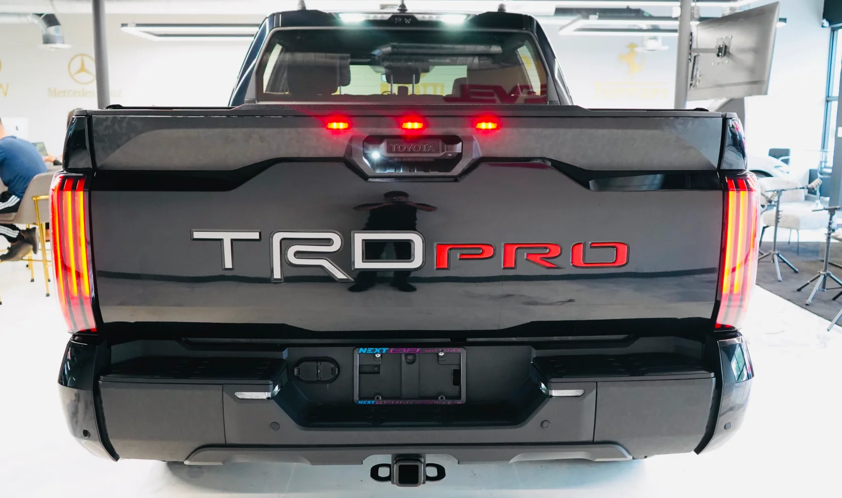 2024 Toyota Tundra Hybrid Crewmax gallery 5