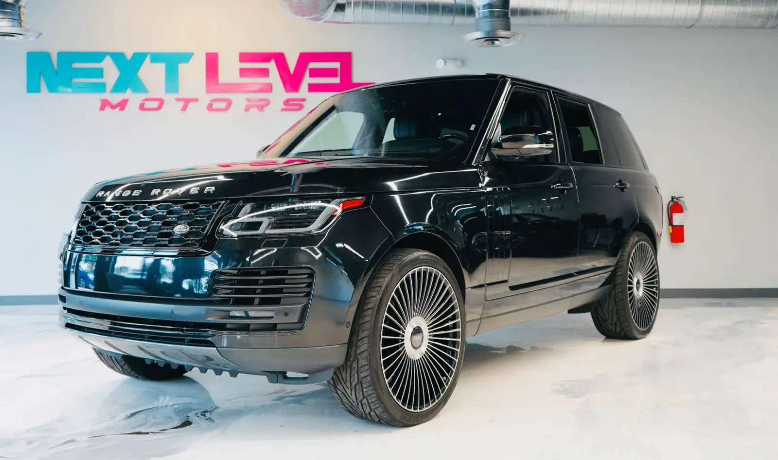 2021 Land Rover Range Rover gallery 2