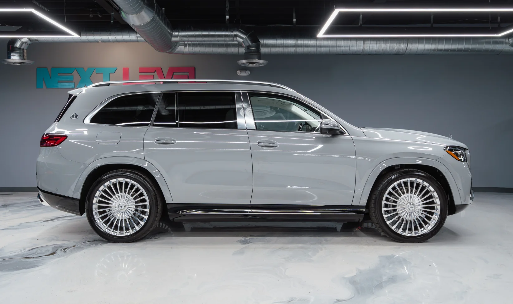 2026 Mercedes-Benz Maybach GLS600 gallery 3