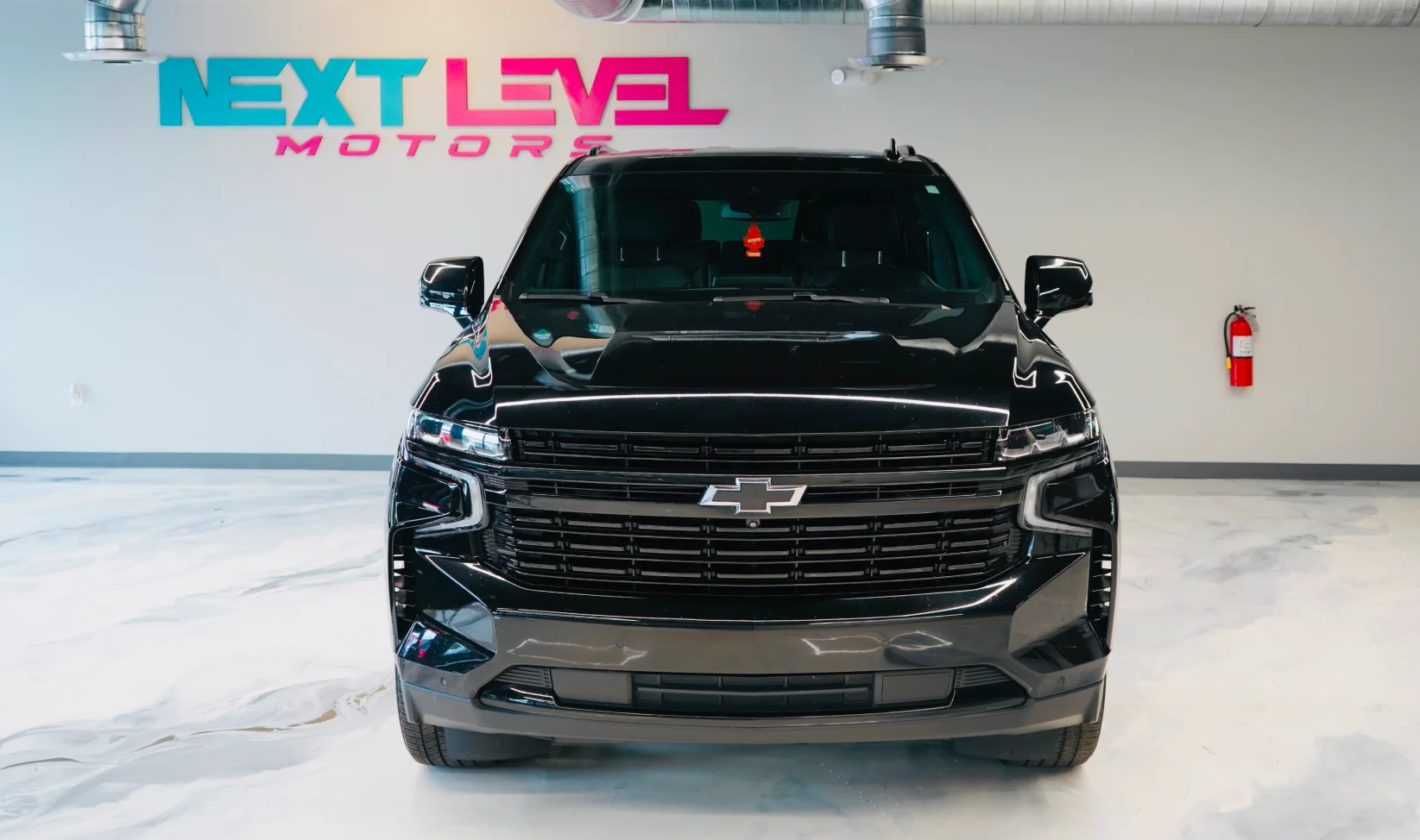 2023 Chevrolet Tahoe Black gallery 11
