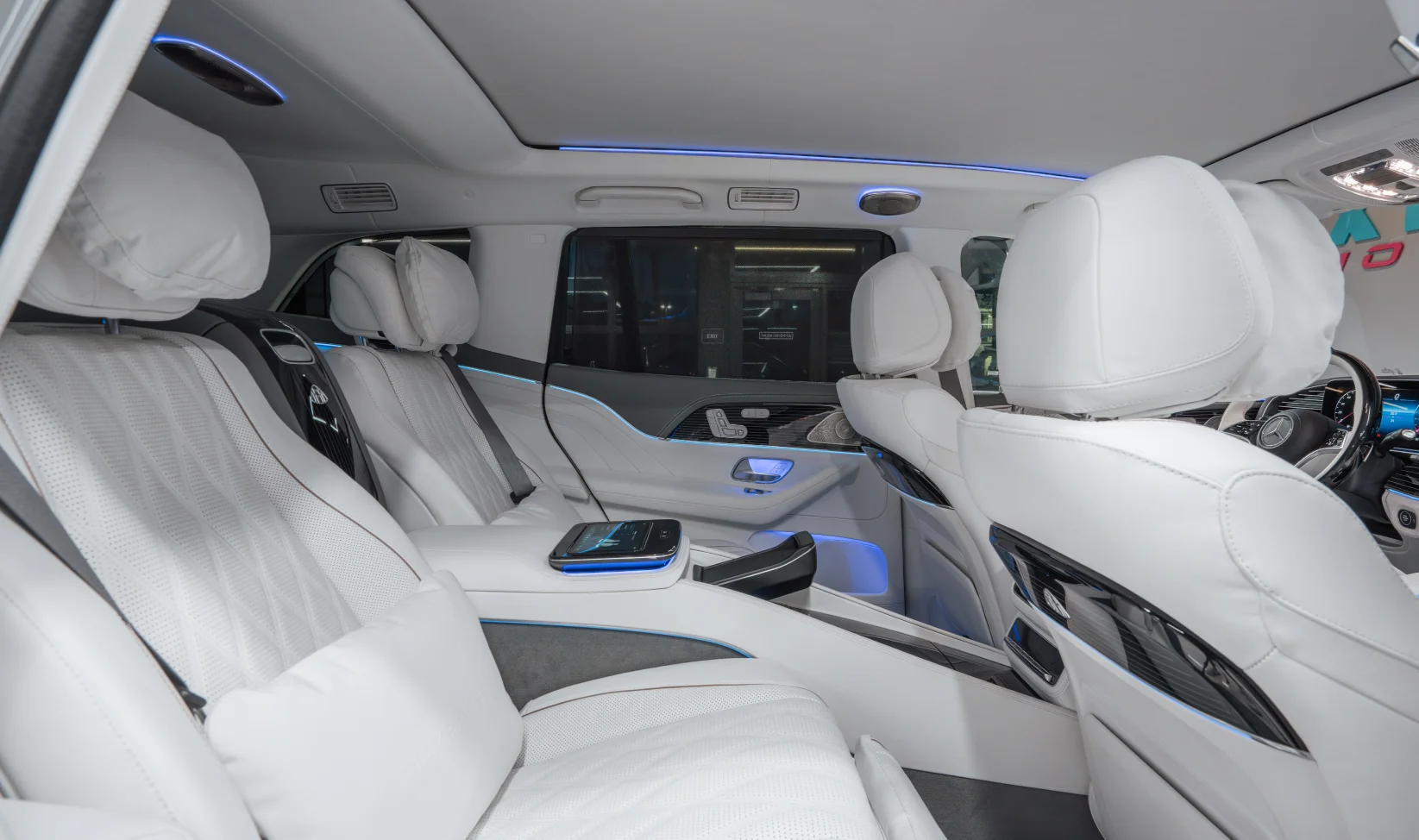2026 Mercedes-Benz Maybach GLS600 gallery 21