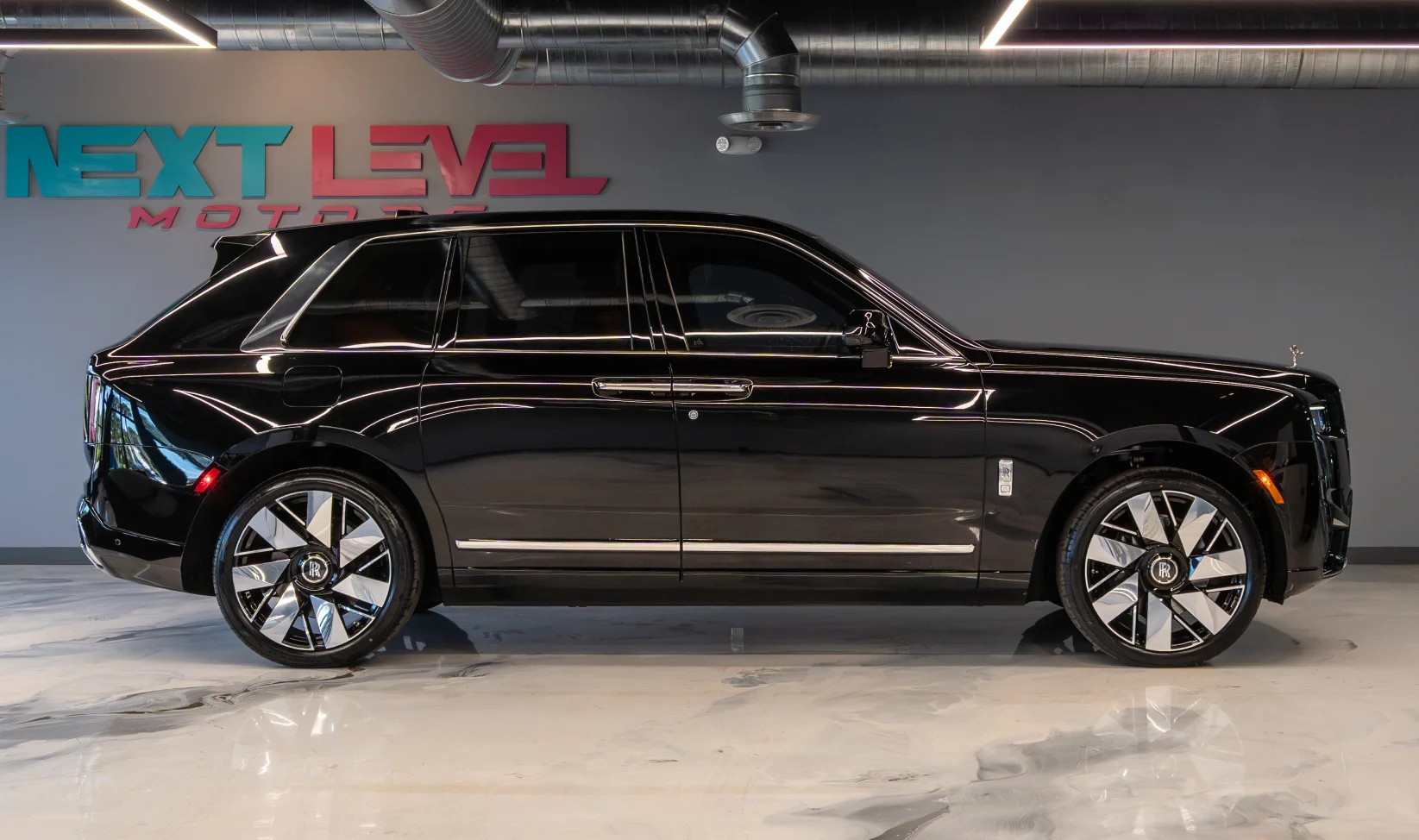 2025 Rolls-Royce Cullinan gallery 3