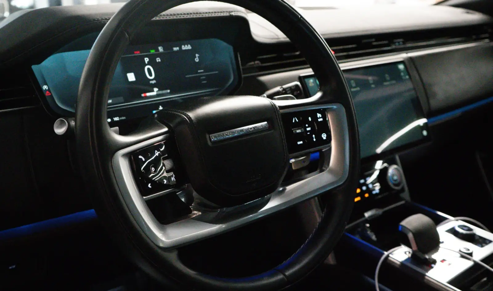 2023 Land Rover Range Rover SE gallery 12