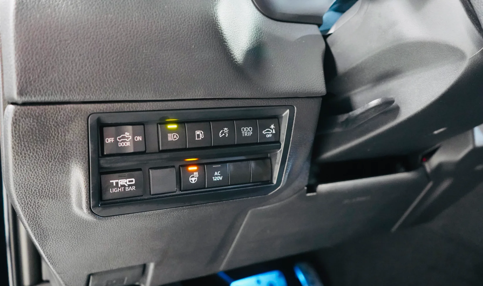 2024 Toyota Tundra Hybrid Crewmax gallery 16