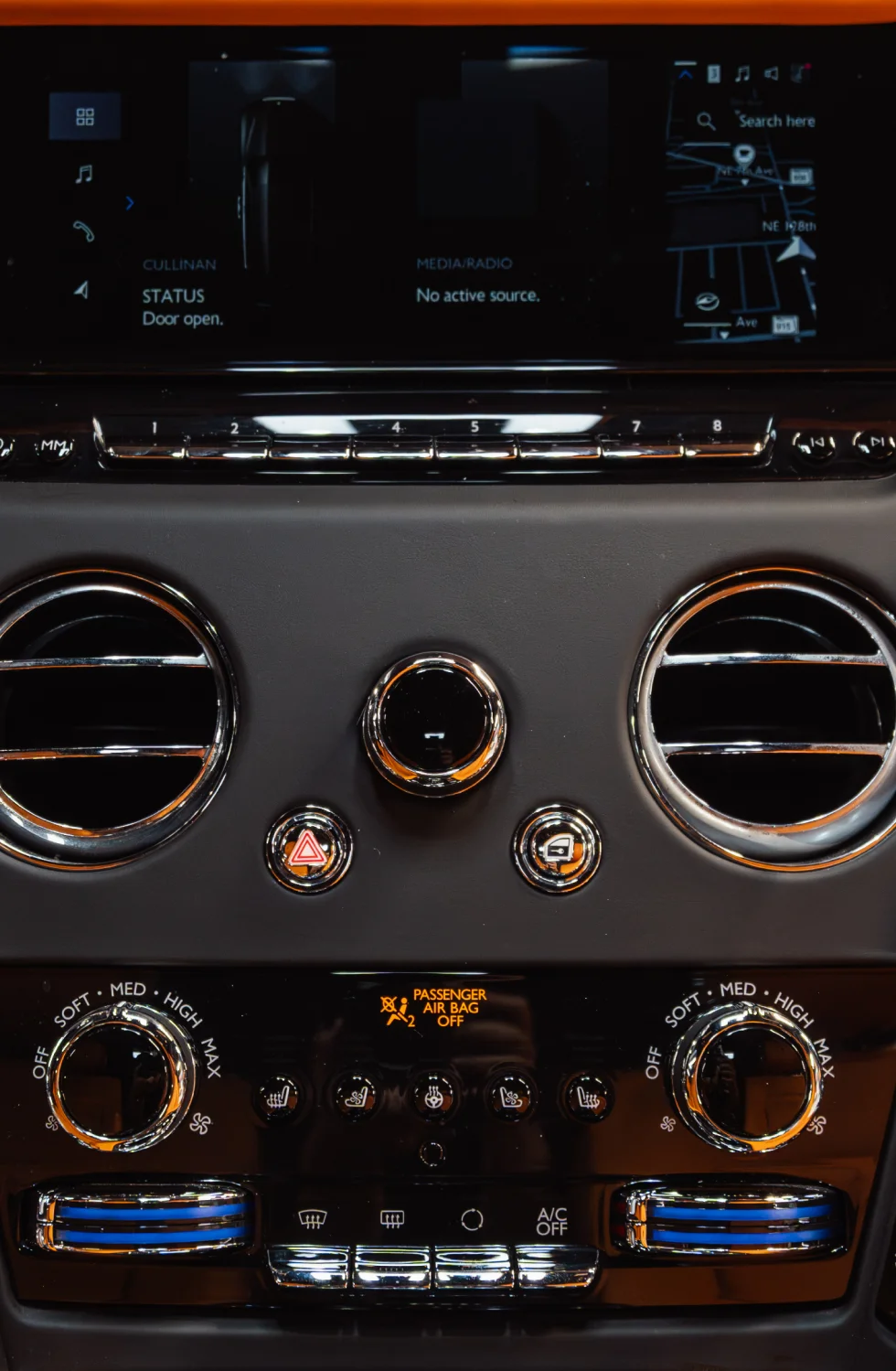 2025 Rolls-Royce Cullinan gallery 12