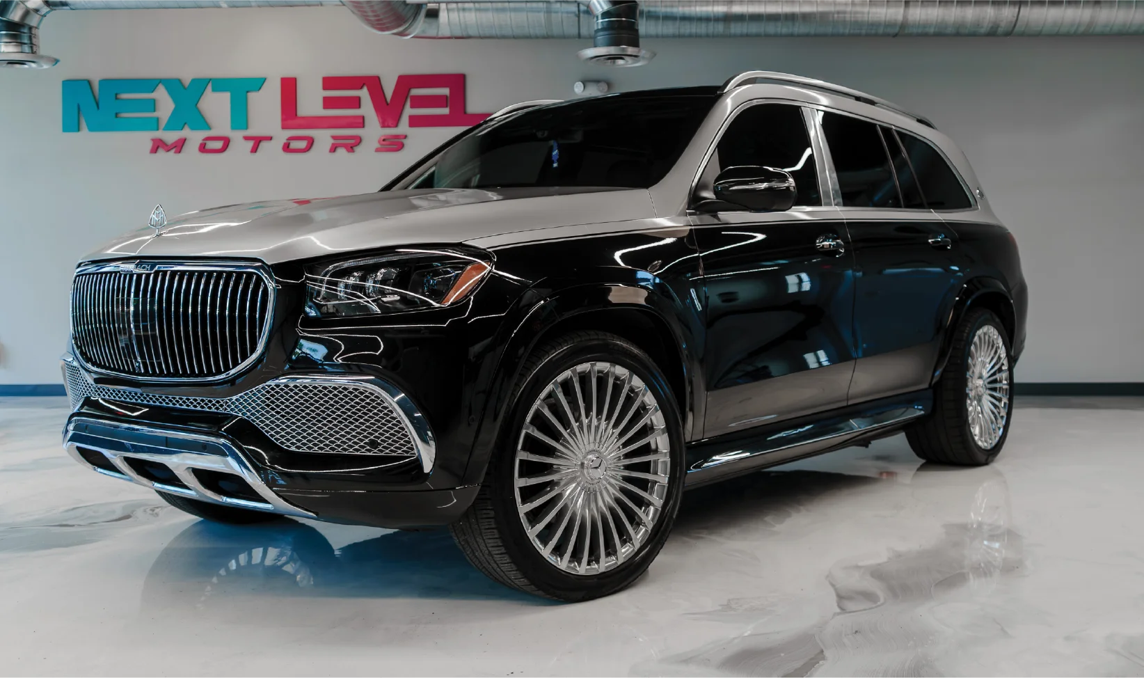2021 Mercedes-Benz GLS600 Maybach Gray And Black gallery 2