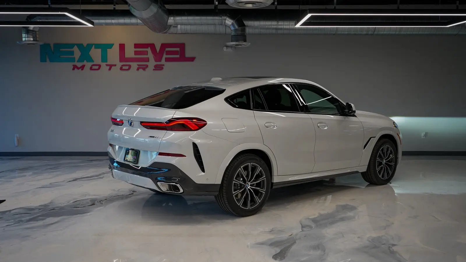 2025 BMW X6 gallery 10