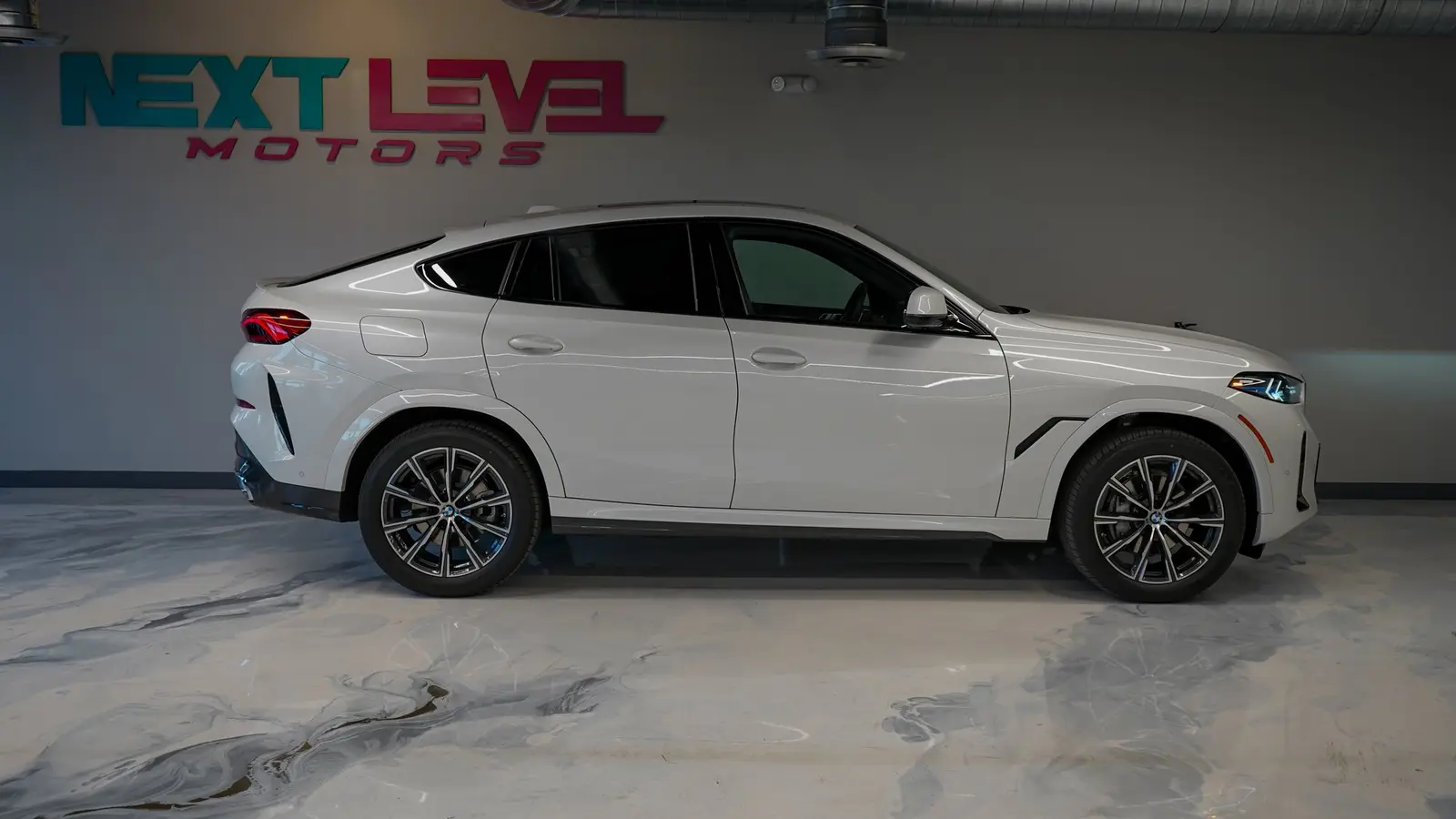 2025 BMW X6 gallery 3