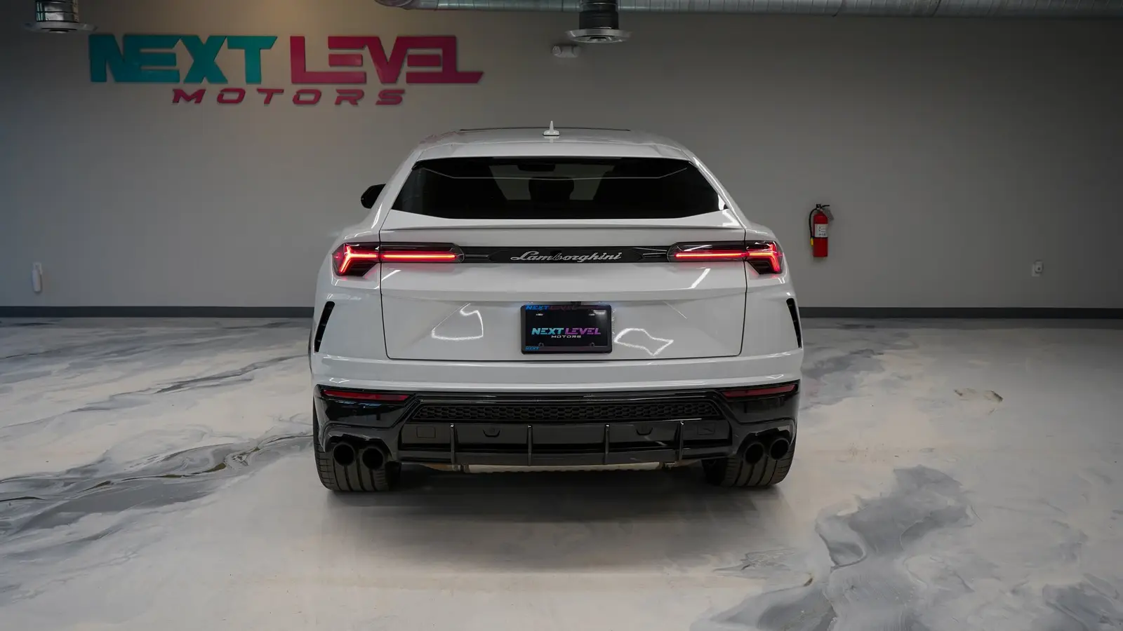 2022 Lamborghini Urus gallery 7