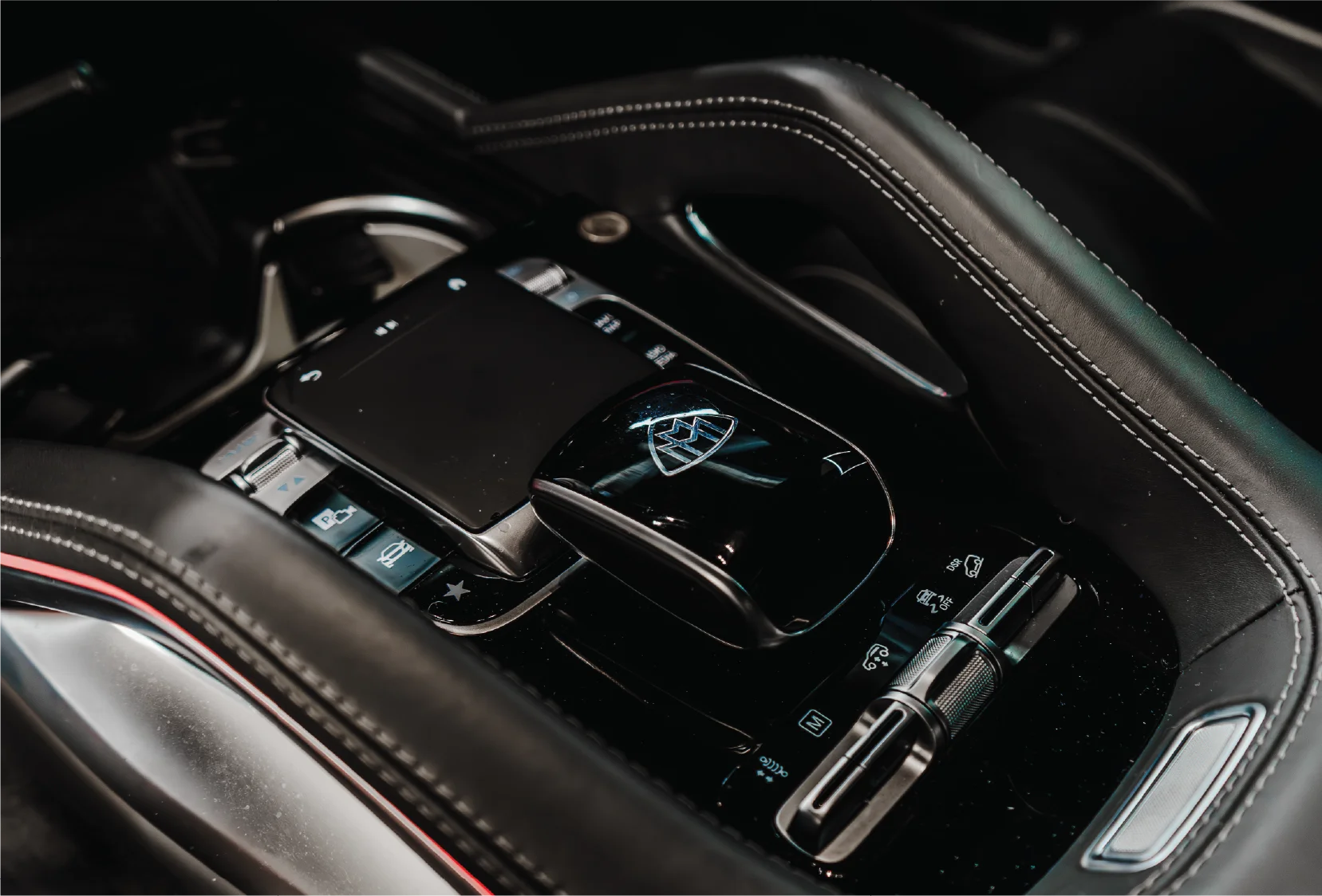 2021 Mercedes-Benz GLS600 Maybach White And Black gallery 9